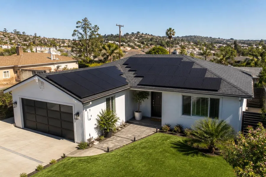 Homeowners solar solutions by Nuon Energy